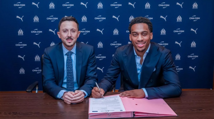 178赛事观看-马赛官方：24岁费耶诺德中场昆滕·廷伯加盟，据悉转会费450万欧