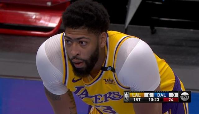 178赛事观看-万事开头难！复出首战的浓眉哥，一切都是生疏的